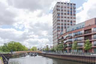 An image overlooking the canal in Sugar House Island